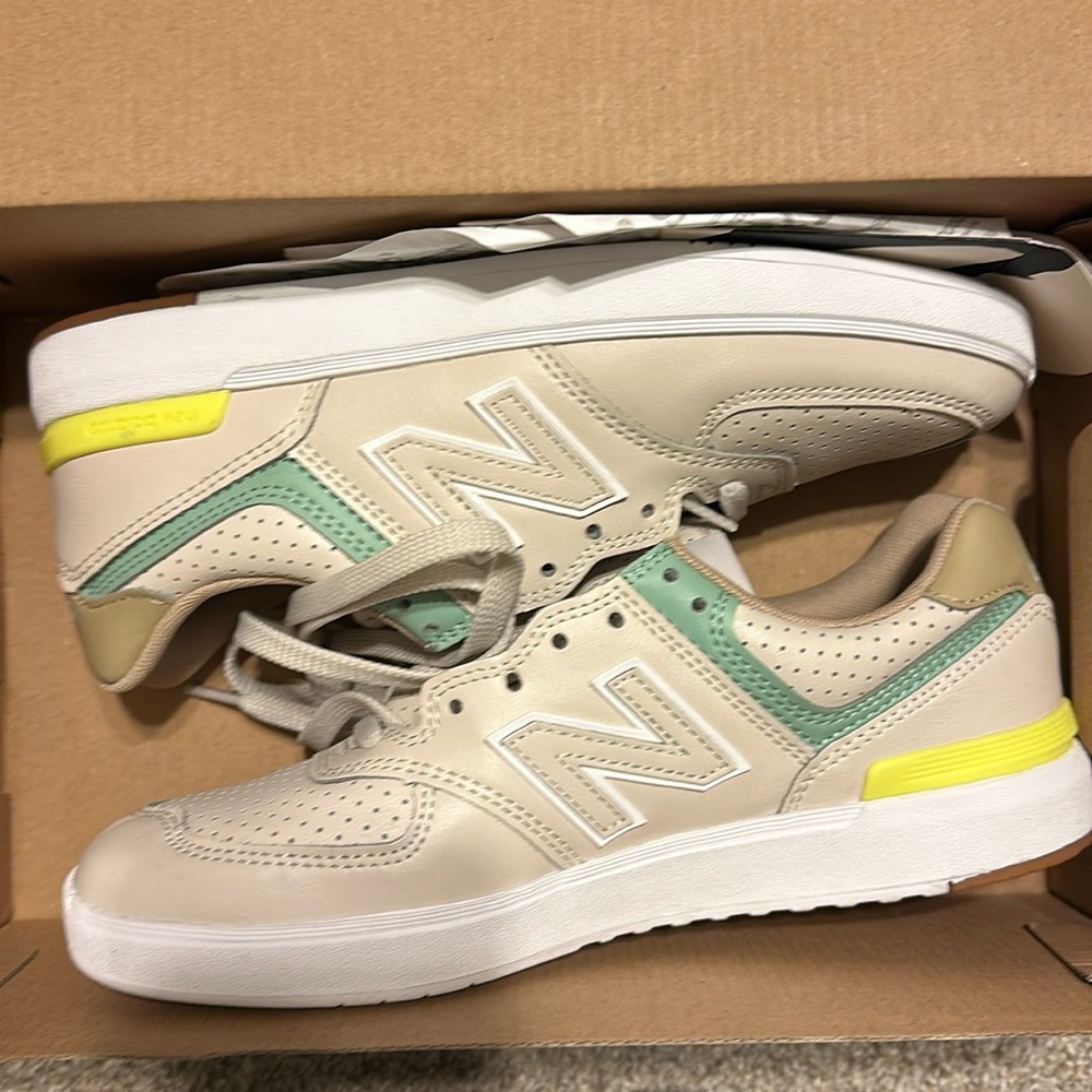 New balance shoes.